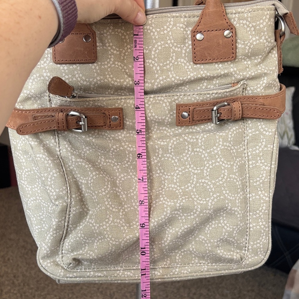 L.L.Bean Stylish Cream Handbag/ Tote  with Tan Accents - Picture 3 of 15